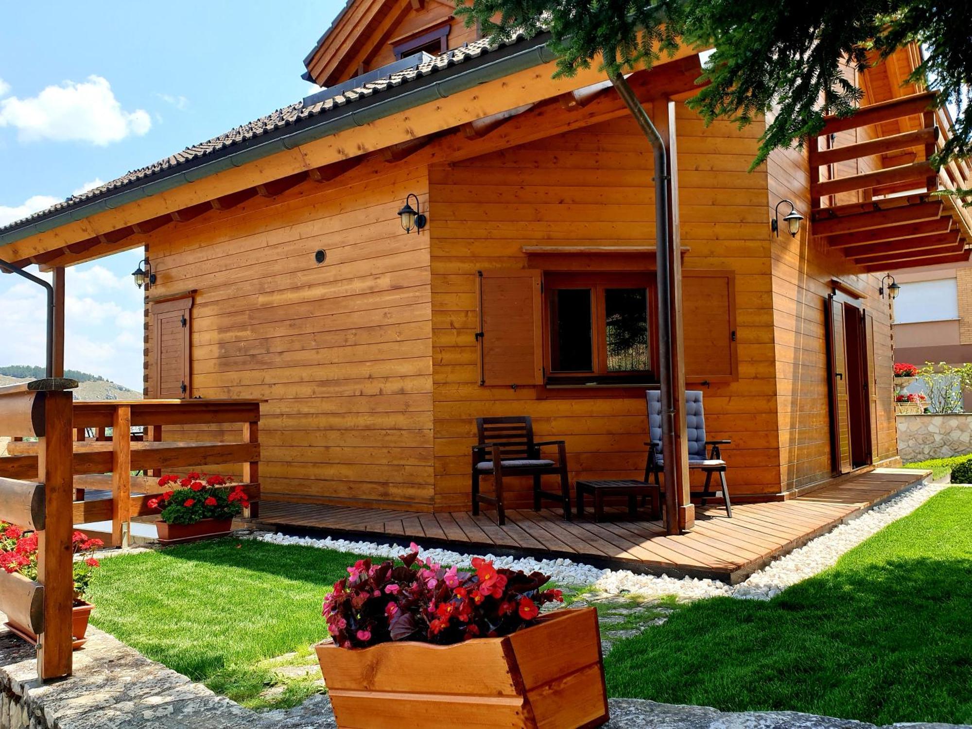 B&B Lo Chalet Di Ocre San Felice d'Ocre Exteriör bild