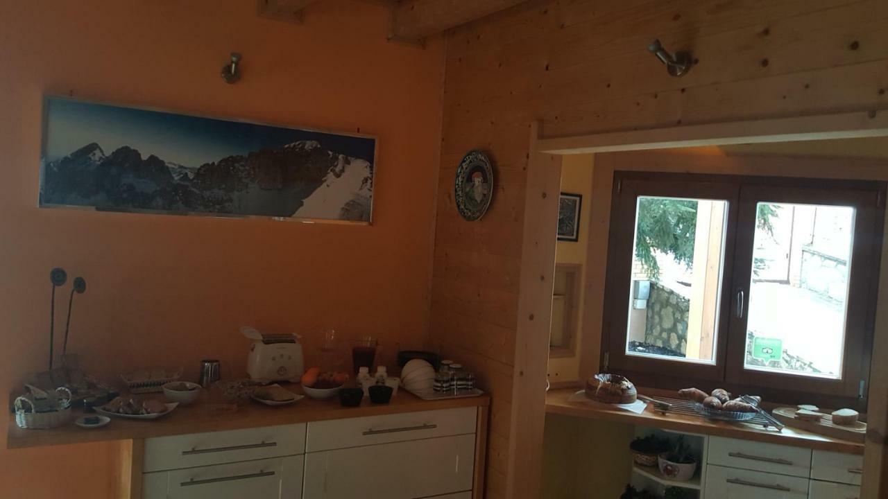 B&B Lo Chalet Di Ocre San Felice d'Ocre Exteriör bild